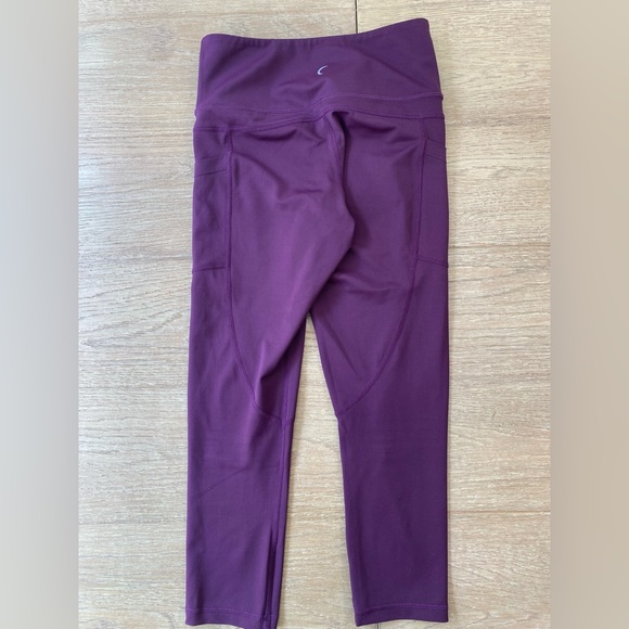 Zyia Plum Pocket Light n Tight Hi-Rise Capri 20” - Picture 6 of 7